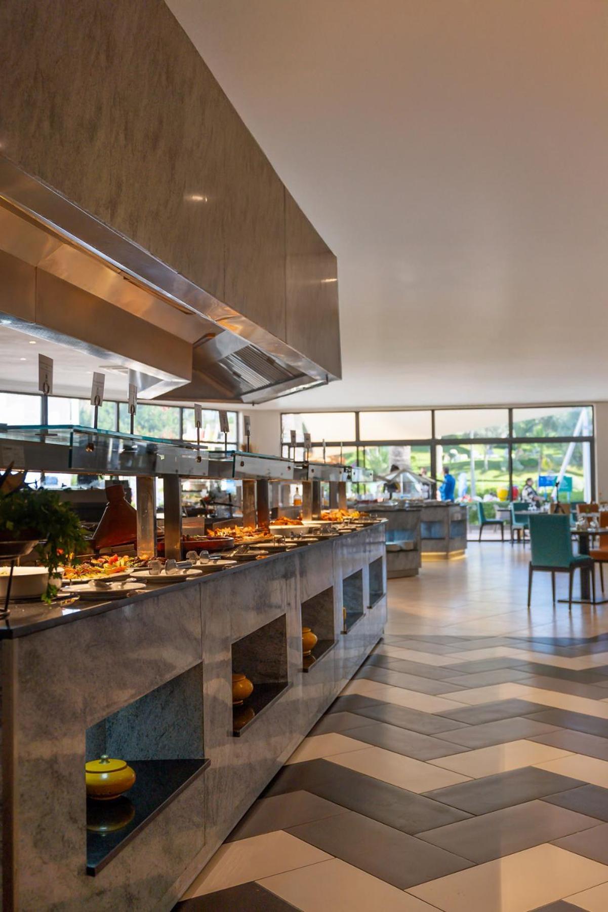 ホテル ケンジ ヨーロッパ アガディール エクステリア 写真 The buffet at the hotel