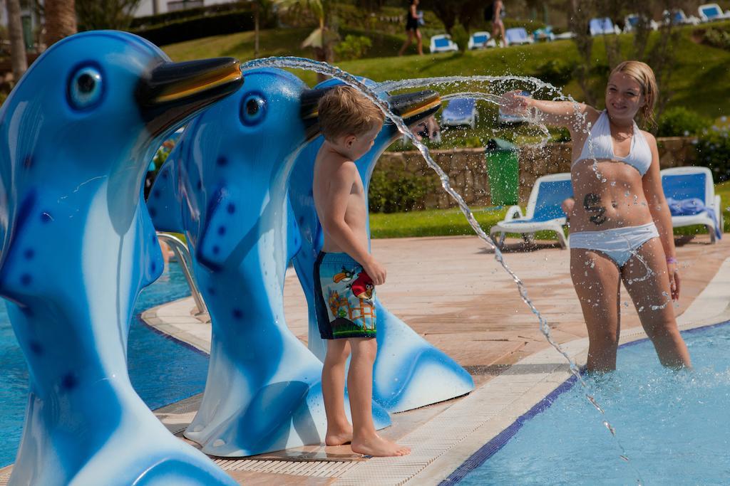 ホテル ケンジ ヨーロッパ アガディール エクステリア 写真 Children playing at the water park